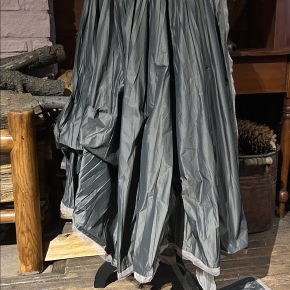 LILITH French Design Versatile Taffeta Midi A-Line Skirt, S-M, Gray - Picture 5 of 13